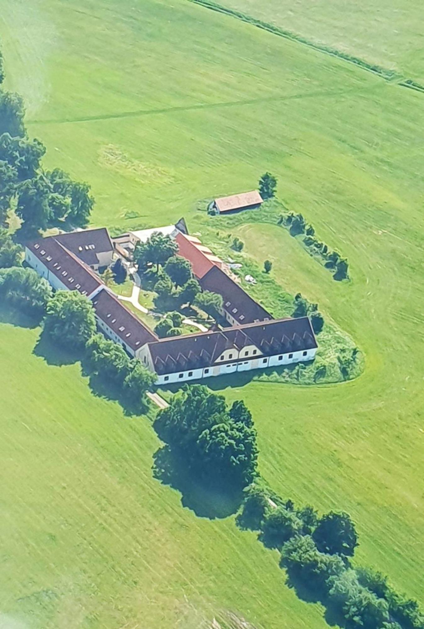 Hotel Holensky Dvur Ratibor  Esterno foto